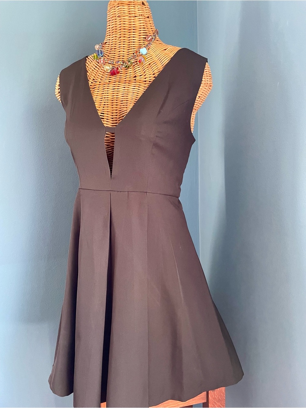 HYFVE Little Black Dress LBD Sleeveless Low Back Pleatex Size Large